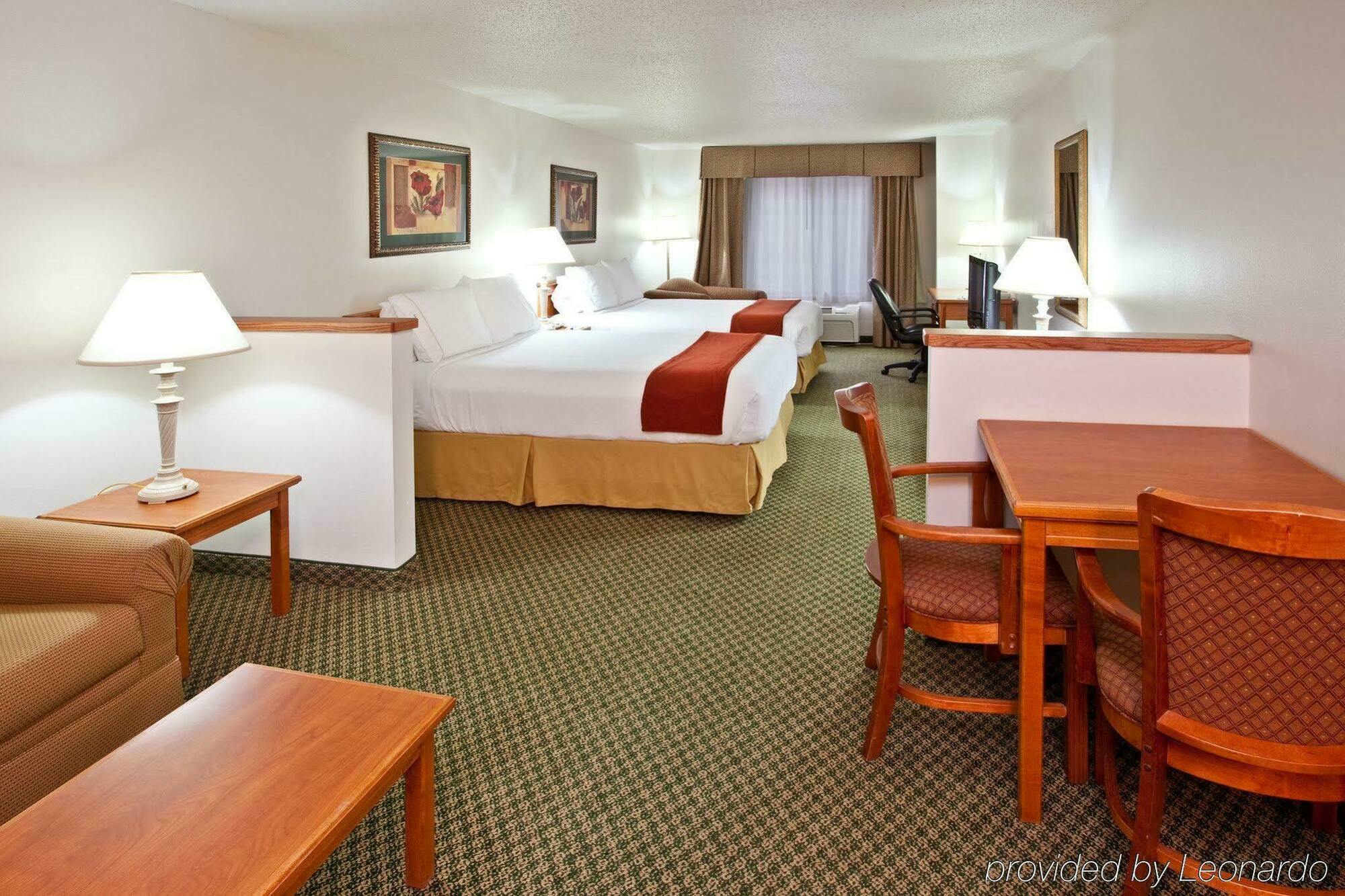 Holiday Inn Express & Suites Logan, An Ihg Hotel Luaran gambar