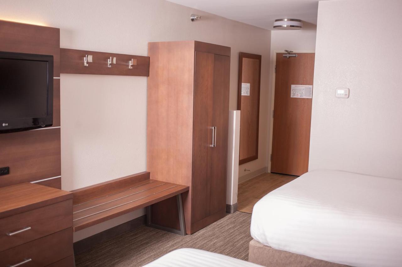 Holiday Inn Express & Suites Logan, An Ihg Hotel Luaran gambar